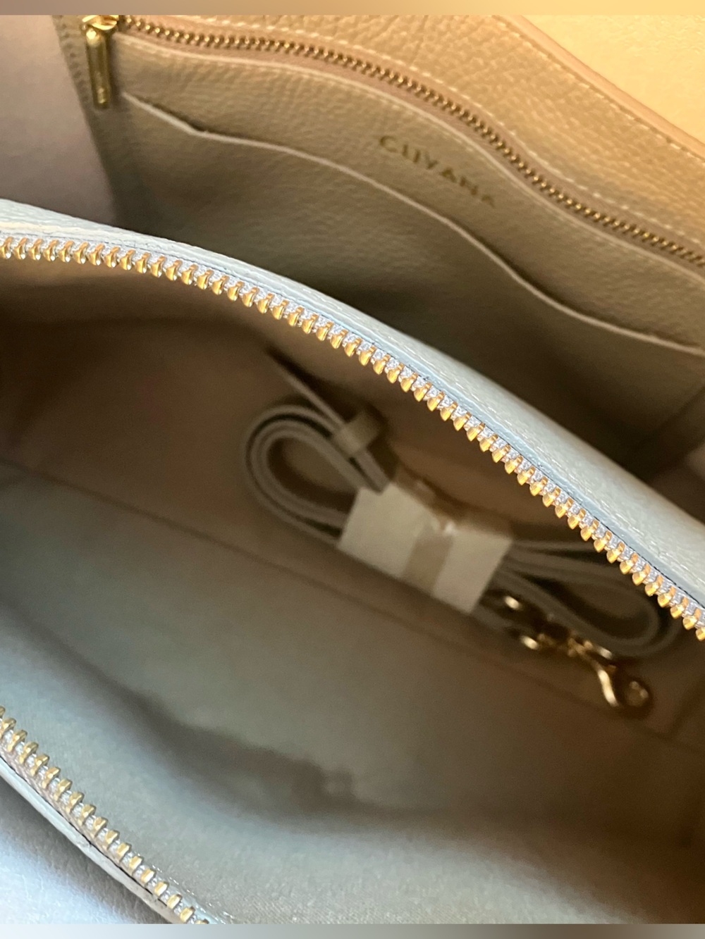 CUYANA Zippered Satchel Pebbled Leather Tote in Taupe, practically new - Picture 6 of 16